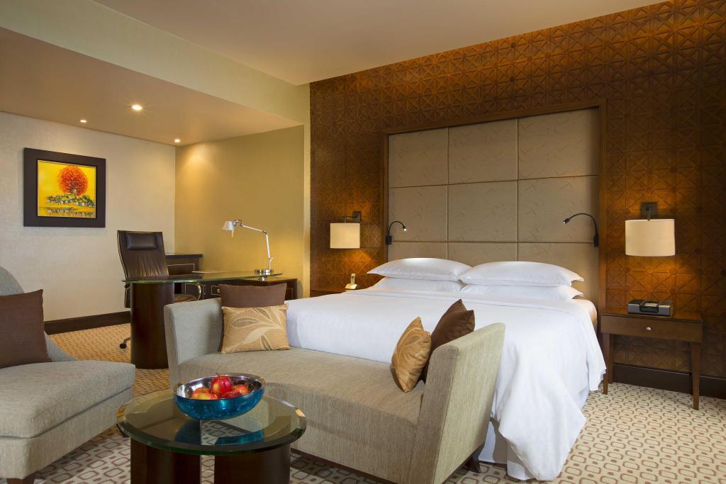 Review Khách Sạn Sheraton dịch vụ có tốt không? Giá cả thế nào?